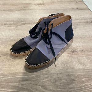 Womens Charles David leather boot.